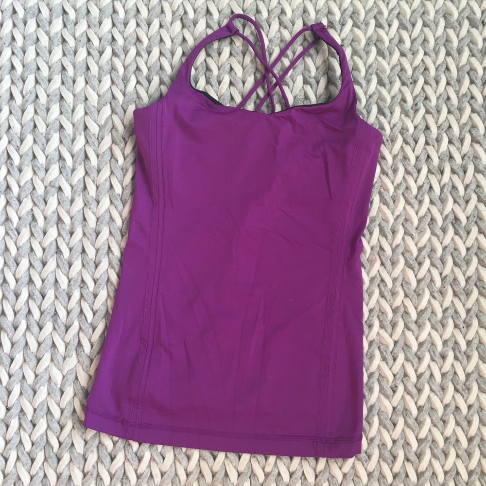 Lululemon dark pink shelf tank. (6)